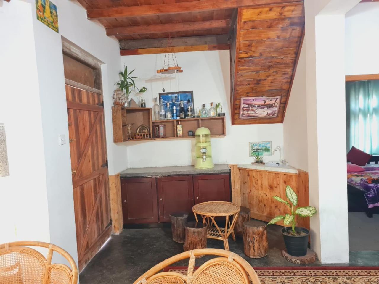 Sasru Holiday Home นูวาราเอลิยา ภายนอก รูปภาพ