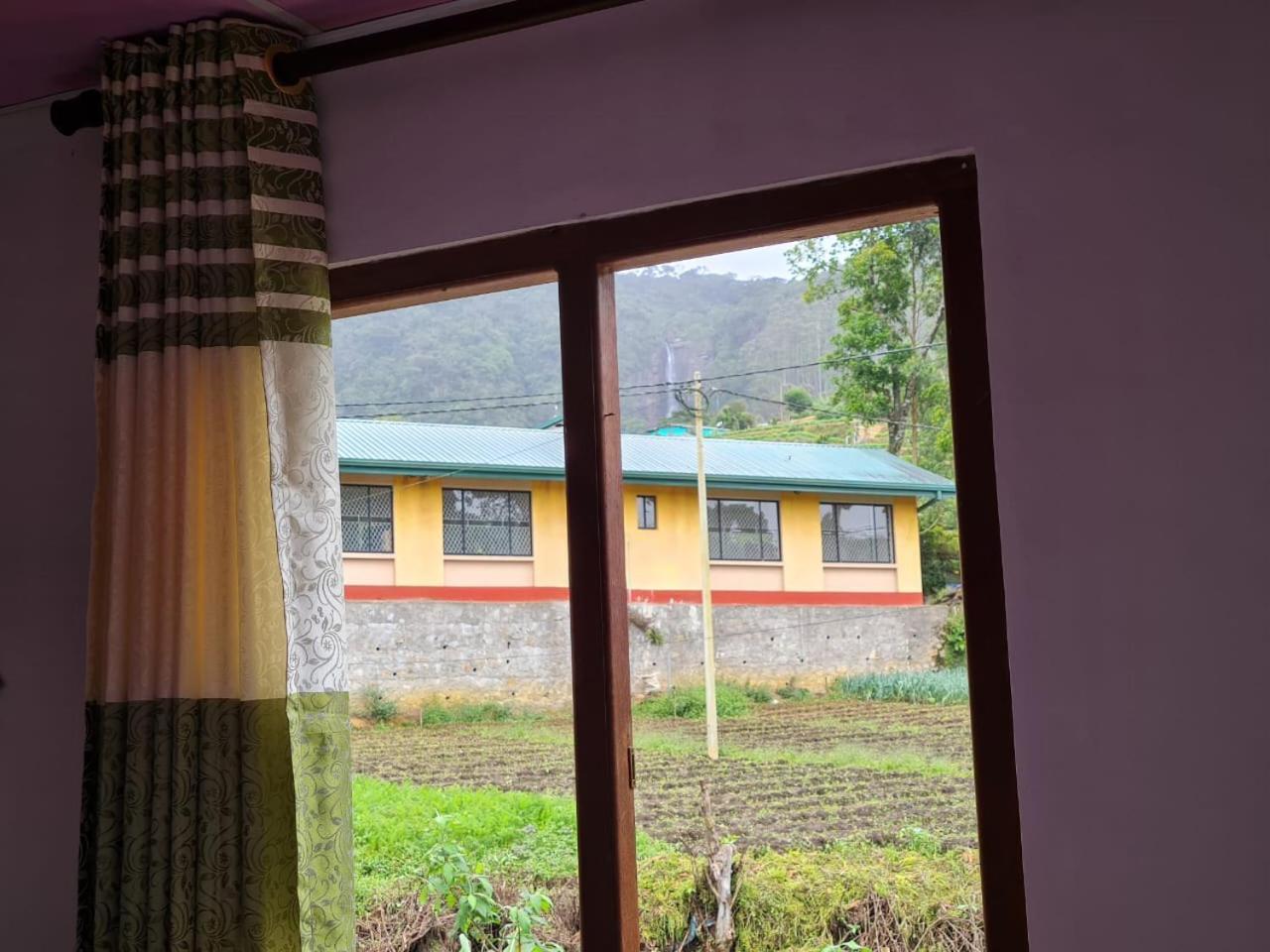 Sasru Holiday Home นูวาราเอลิยา ภายนอก รูปภาพ