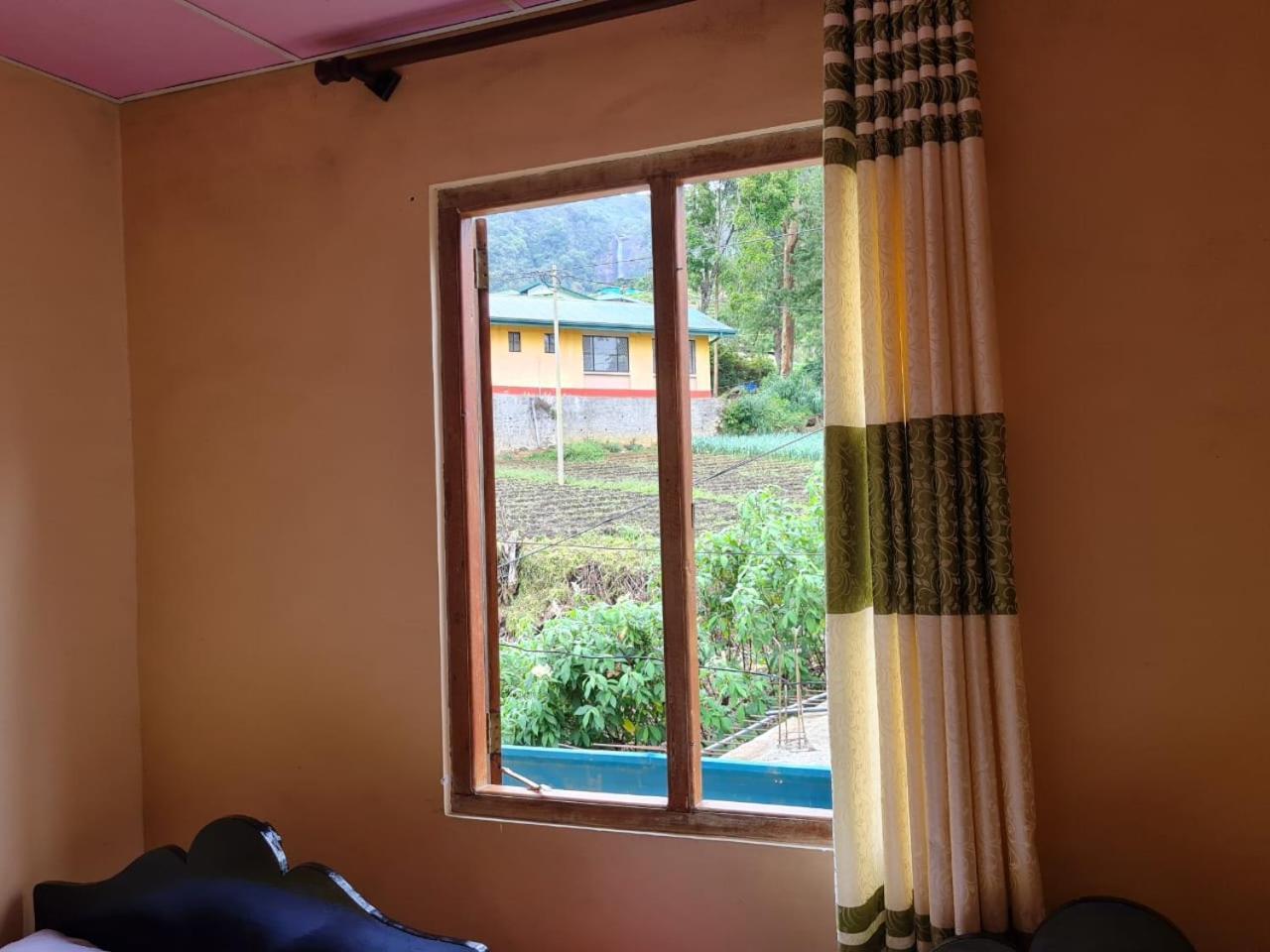 Sasru Holiday Home นูวาราเอลิยา ภายนอก รูปภาพ