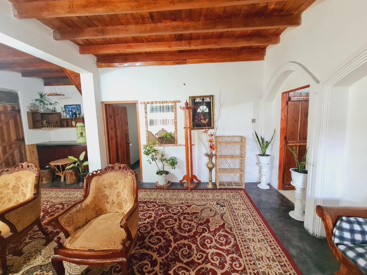 Sasru Holiday Home นูวาราเอลิยา ภายนอก รูปภาพ