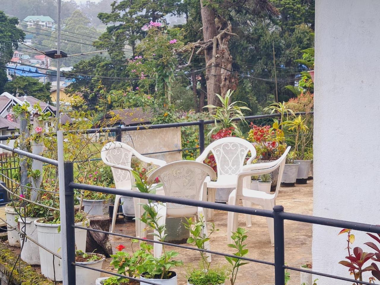 Sasru Holiday Home นูวาราเอลิยา ภายนอก รูปภาพ