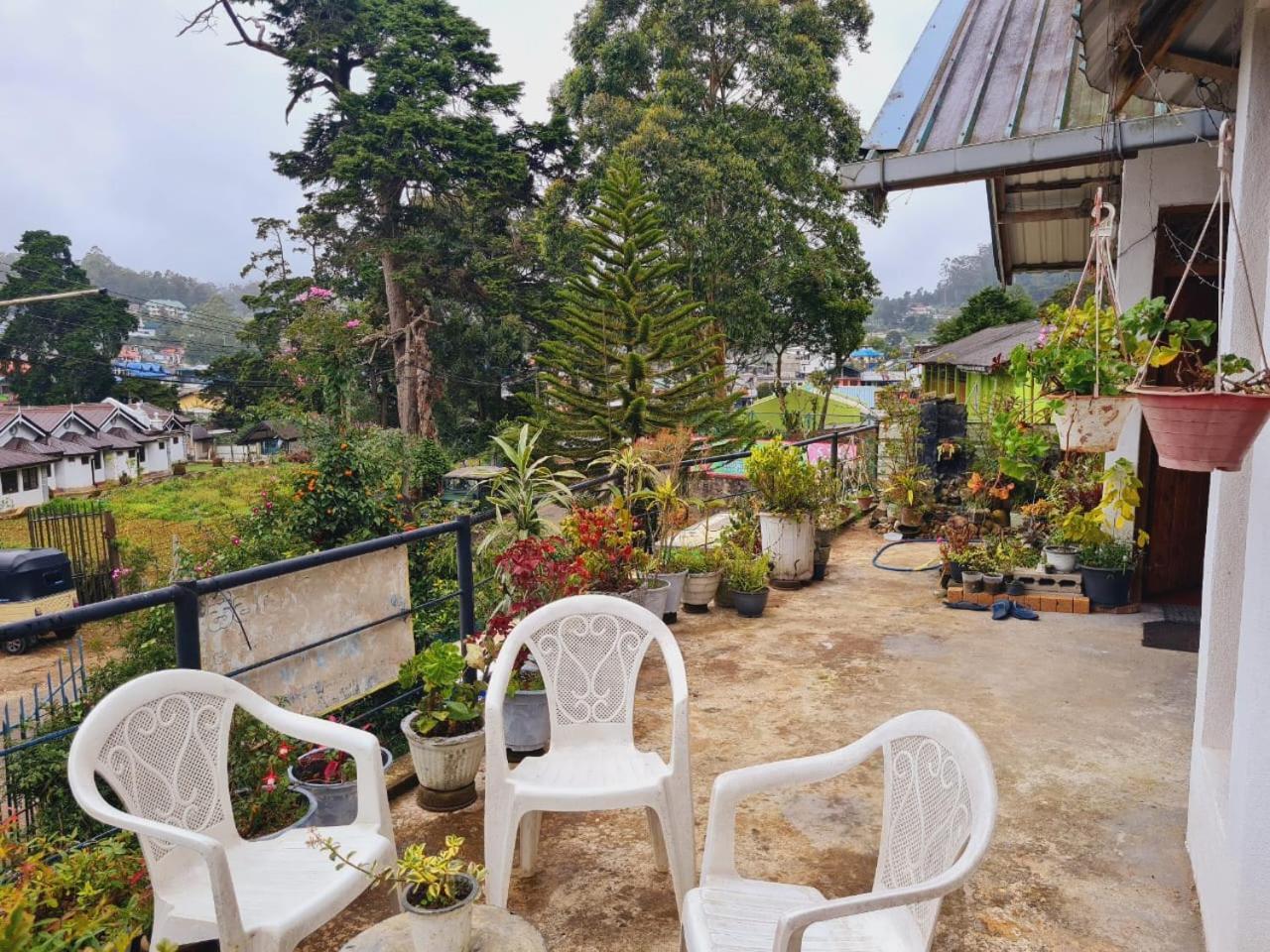 Sasru Holiday Home นูวาราเอลิยา ภายนอก รูปภาพ